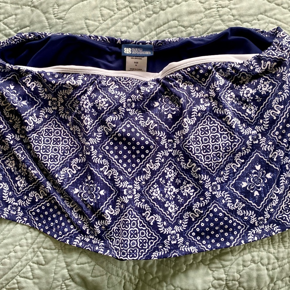 Reyn Spooner Bikini top (size large) and skirt (size medium)